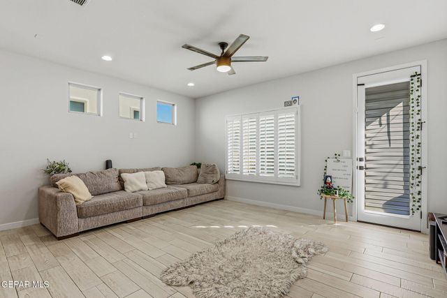 13816 Vicki Brewer Avenue, Horizon City, TX 79928