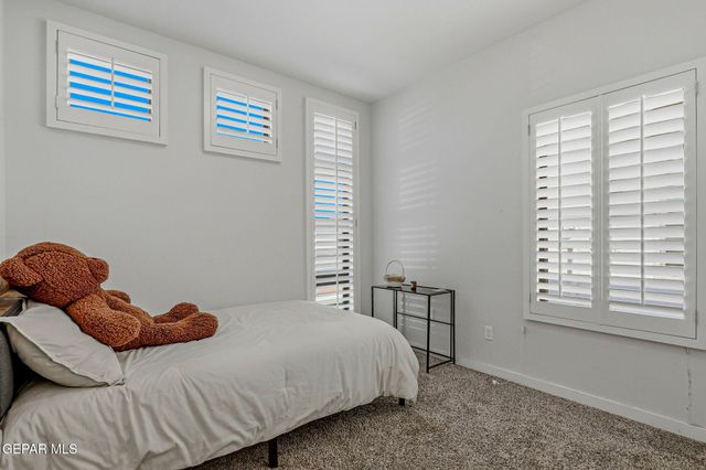 13816 Vicki Brewer Avenue, Horizon City, TX 79928