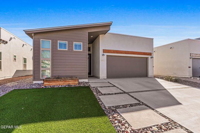 13816 Vicki Brewer Avenue, Horizon City, TX 79928