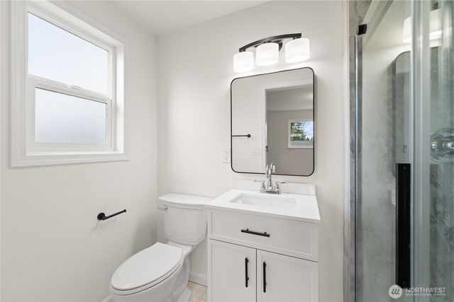 9812 S 212th St, Kent, WA 98031