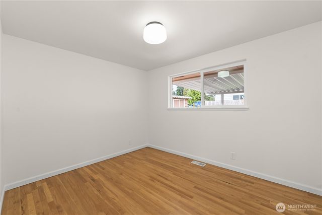 9812 S 212th St, Kent, WA 98031