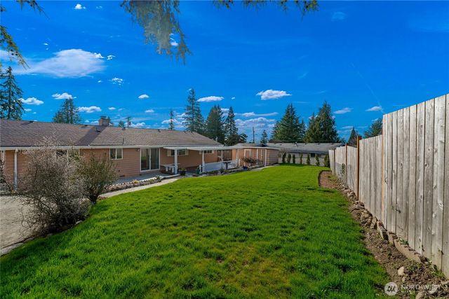 9812 S 212th St, Kent, WA 98031