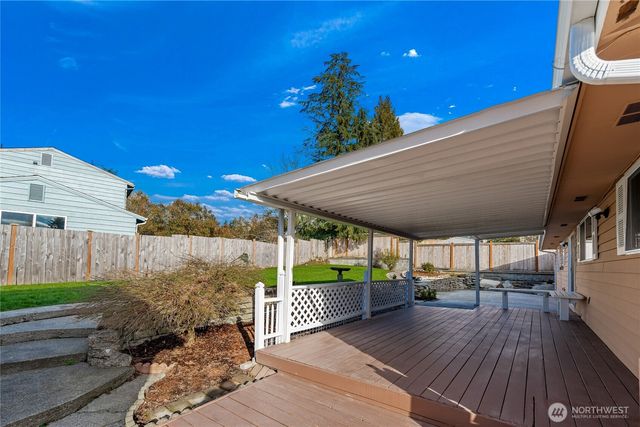 9812 S 212th St, Kent, WA 98031