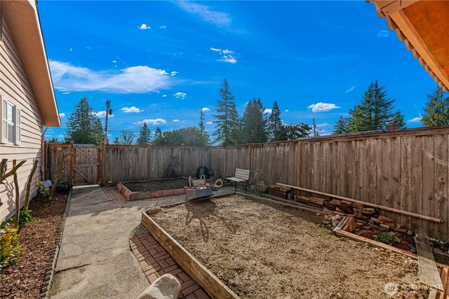 9812 S 212th St, Kent, WA 98031