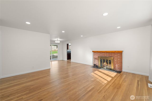 9812 S 212th St, Kent, WA 98031