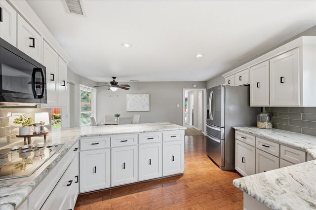 400 Sheffield Drive, Richardson, TX 75081