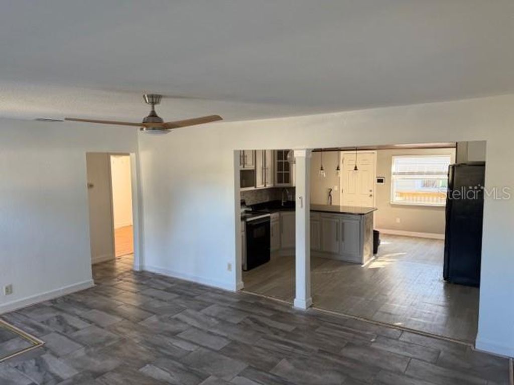 Image 13 of property listing at 5722 20TH AVENUE S, Gulfport, FL 33707