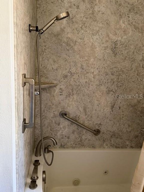 Image 26 of property listing at 5722 20TH AVENUE S, Gulfport, FL 33707