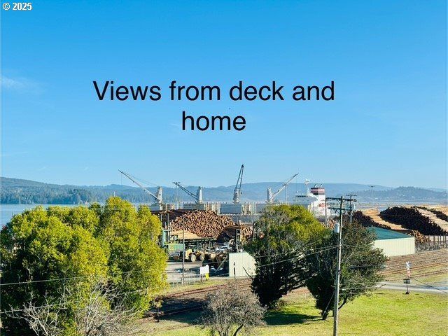 1524 SHERIDAN Ave, North Bend, OR 97459