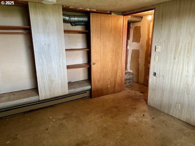 1524 SHERIDAN Ave, North Bend, OR 97459