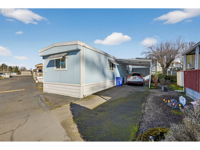 2710 Se COURTNEY Ave, Milwaukie, OR 97222