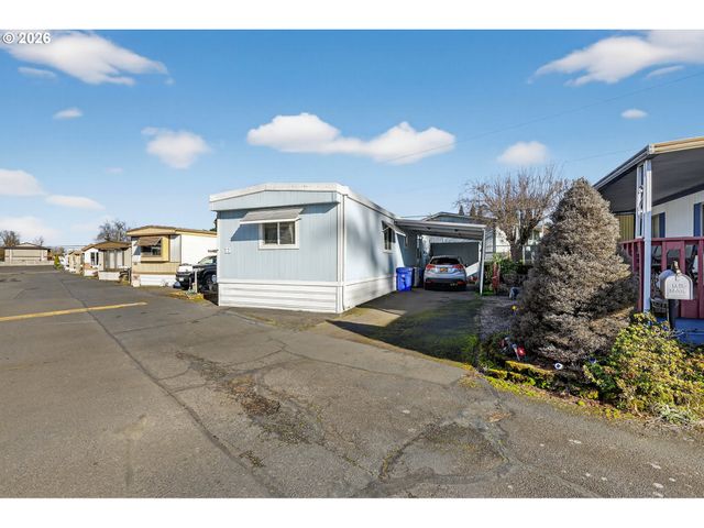 2710 Se COURTNEY Ave, Milwaukie, OR 97222