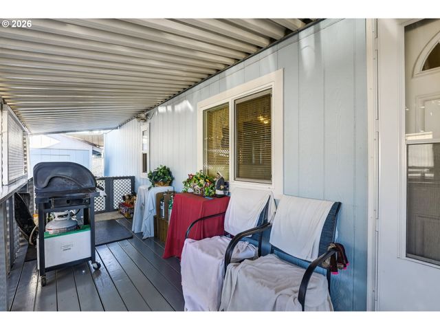 2710 Se COURTNEY Ave, Milwaukie, OR 97222