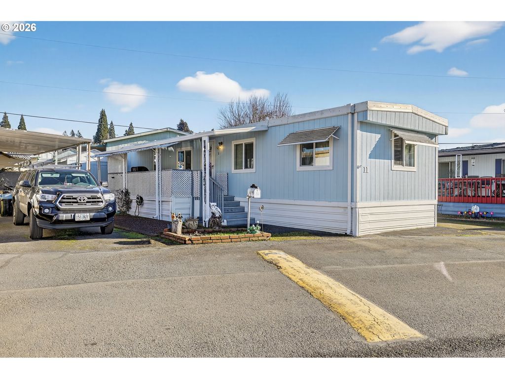 2710 Se COURTNEY Ave, Milwaukie, OR 97222