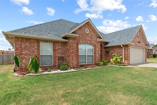 1615 Silver Oak Road, Blanchard, OK 73010