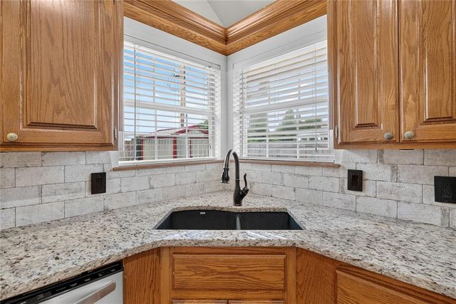 1615 Silver Oak Road, Blanchard, OK 73010