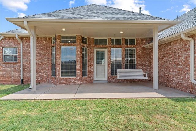 1615 Silver Oak Road, Blanchard, OK 73010