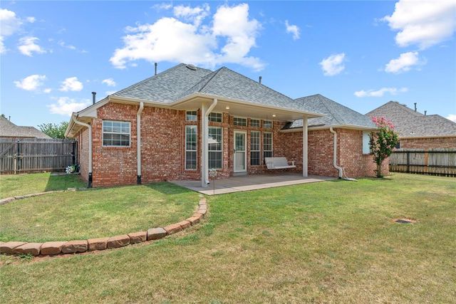 1615 Silver Oak Road, Blanchard, OK 73010