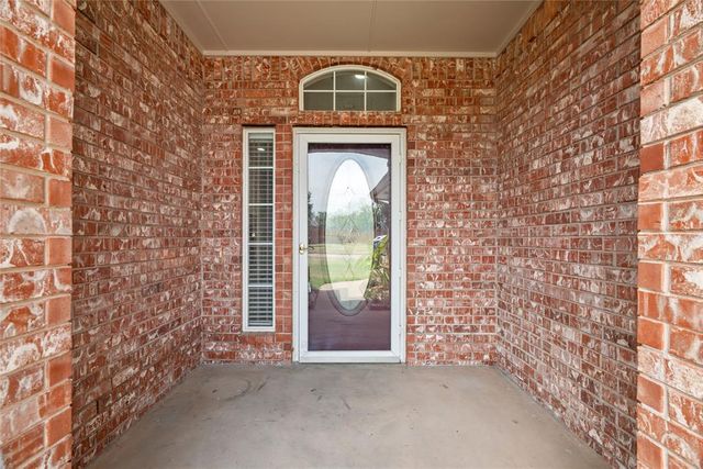 1615 Silver Oak Road, Blanchard, OK 73010