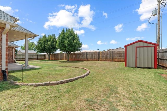 1615 Silver Oak Road, Blanchard, OK 73010