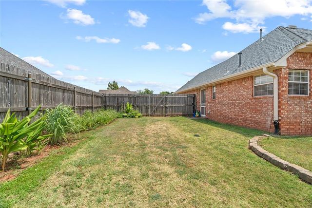 1615 Silver Oak Road, Blanchard, OK 73010
