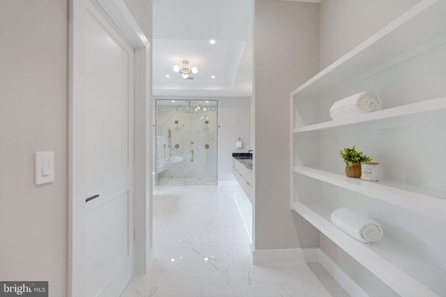 7925 FALSTAFF RD, Mclean, VA 22102