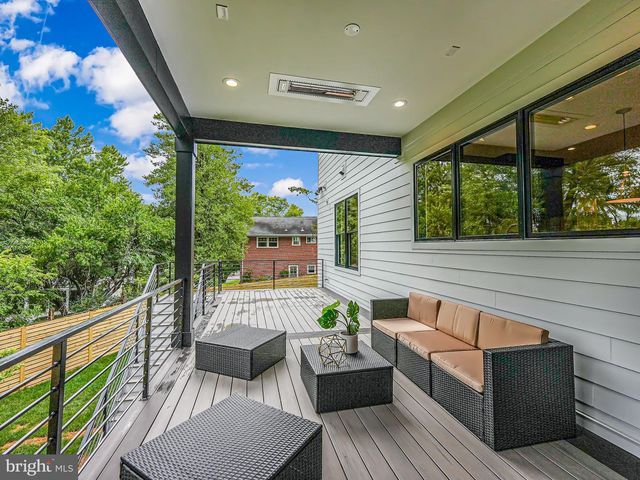 7925 FALSTAFF RD, Mclean, VA 22102