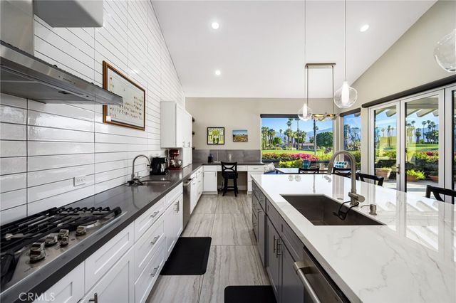 371 Red River Road, Palm Desert, CA 92211