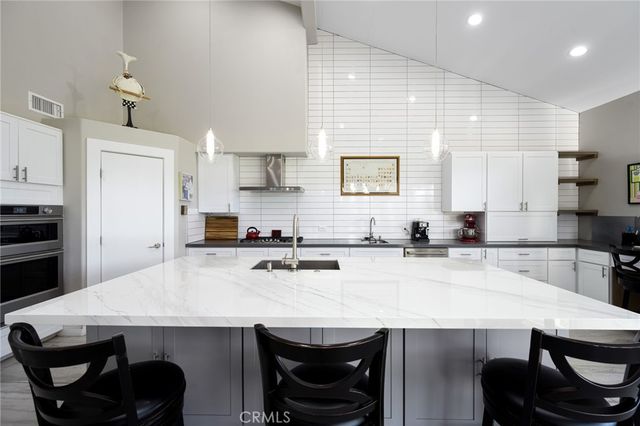 371 Red River Road, Palm Desert, CA 92211