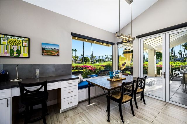 371 Red River Road, Palm Desert, CA 92211