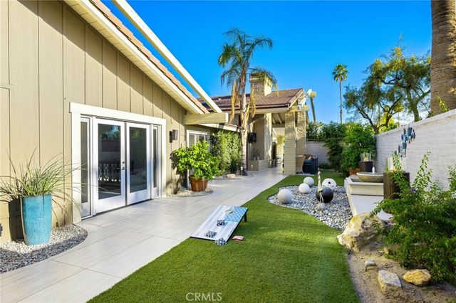371 Red River Road, Palm Desert, CA 92211