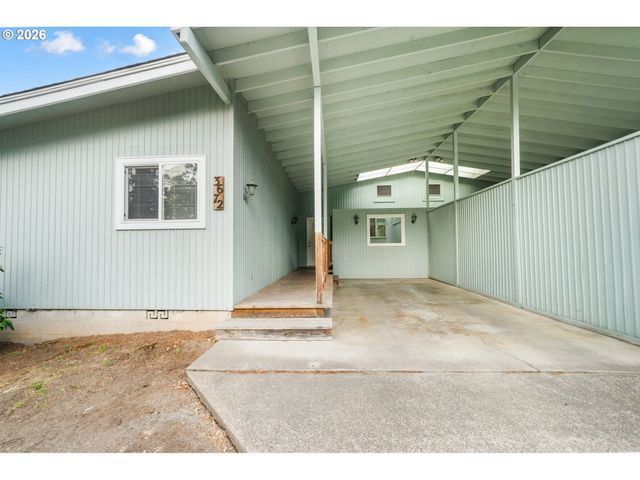 3670 WILLAMETTE St, Eugene, OR 97405