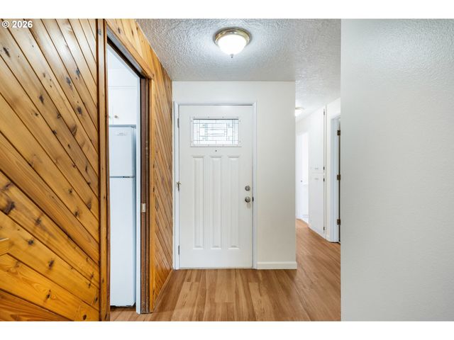 3670 WILLAMETTE St, Eugene, OR 97405