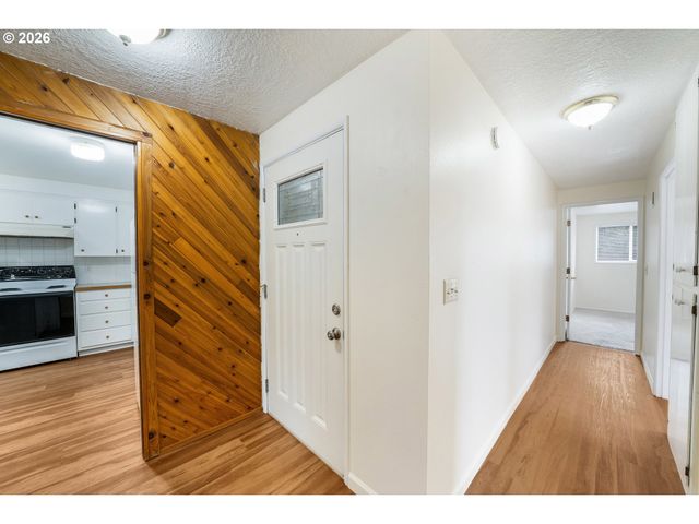 3670 WILLAMETTE St, Eugene, OR 97405