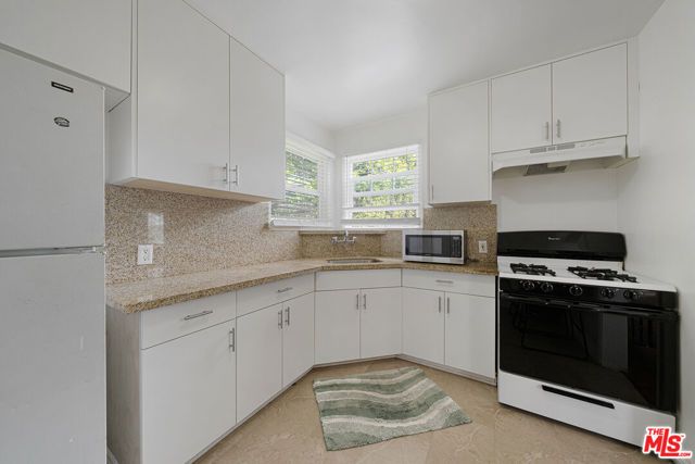 1238 S Beverly Glen Boulevard 12, Los Angeles, CA 90024