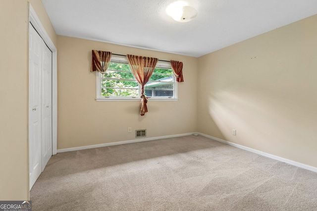5117 Lakewood Drive, Acworth, GA 30101