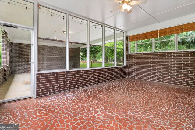 5117 Lakewood Drive, Acworth, GA 30101