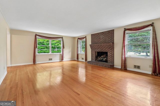 5117 Lakewood Drive, Acworth, GA 30101