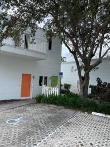 477 SE Riverside Drive, Stuart, FL 34994