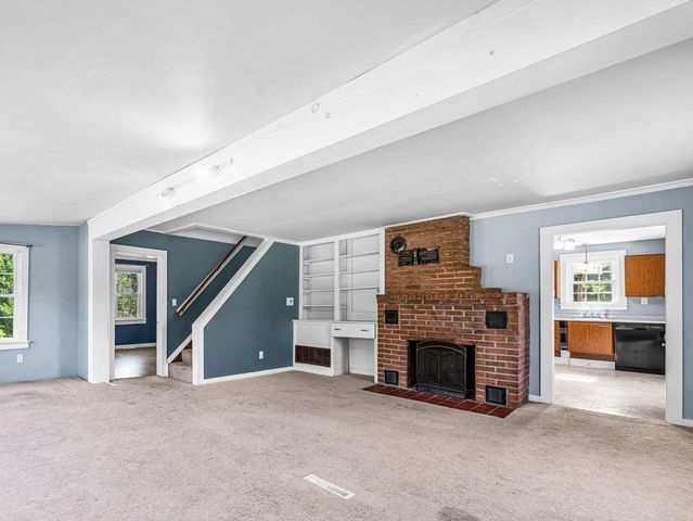 81 South St, Williamsburg, MA 01096