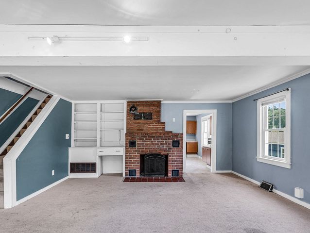 81 South St, Williamsburg, MA 01096