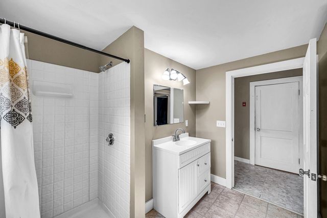 81 South St, Williamsburg, MA 01096
