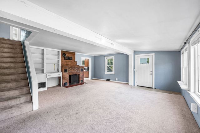 81 South St, Williamsburg, MA 01096