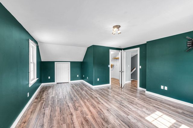 81 South St, Williamsburg, MA 01096