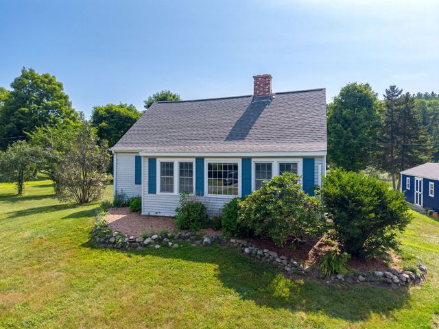 81 South St, Williamsburg, MA 01096