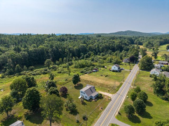 81 South St, Williamsburg, MA 01096