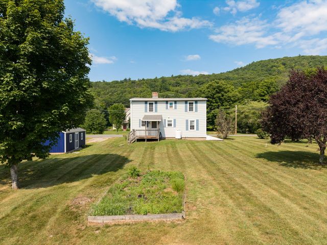 81 South St, Williamsburg, MA 01096