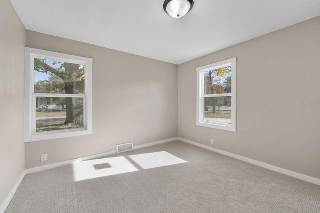 729 N Bebe St, Wichita, KS 67212