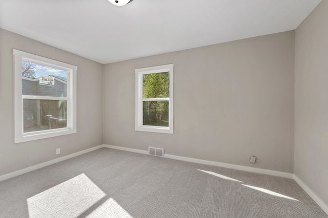 729 N Bebe St, Wichita, KS 67212