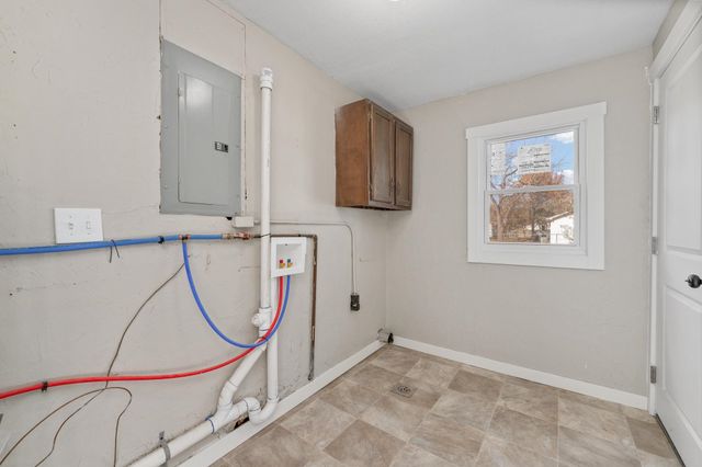 729 N Bebe St, Wichita, KS 67212